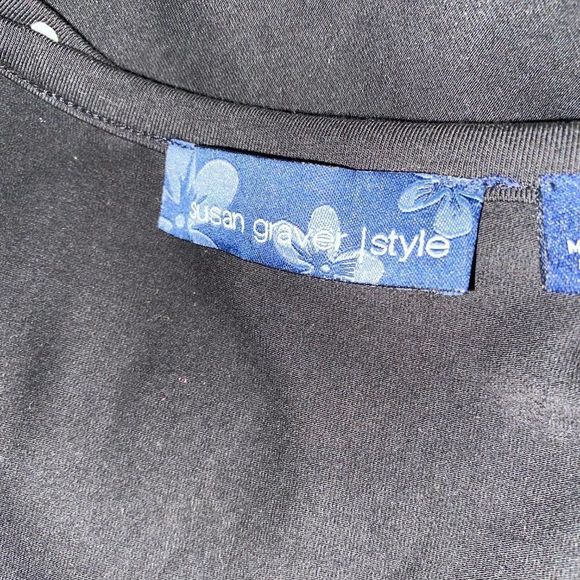 Susan Graver Style Black Top ¾ Length Sleeves Floral Embroidery SZ M - Picture 9 of 10